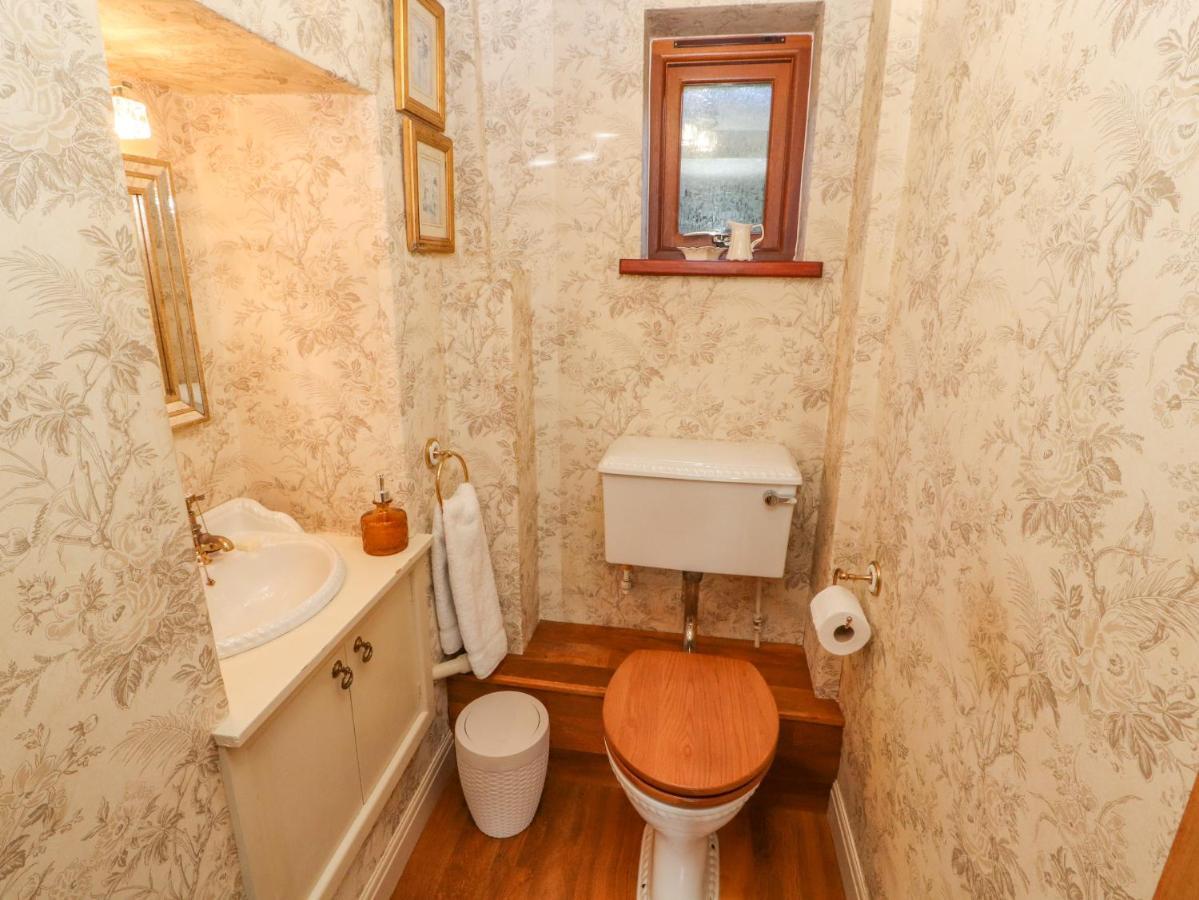 Clerk Beck Cottage Ulverston Eksteriør bilde